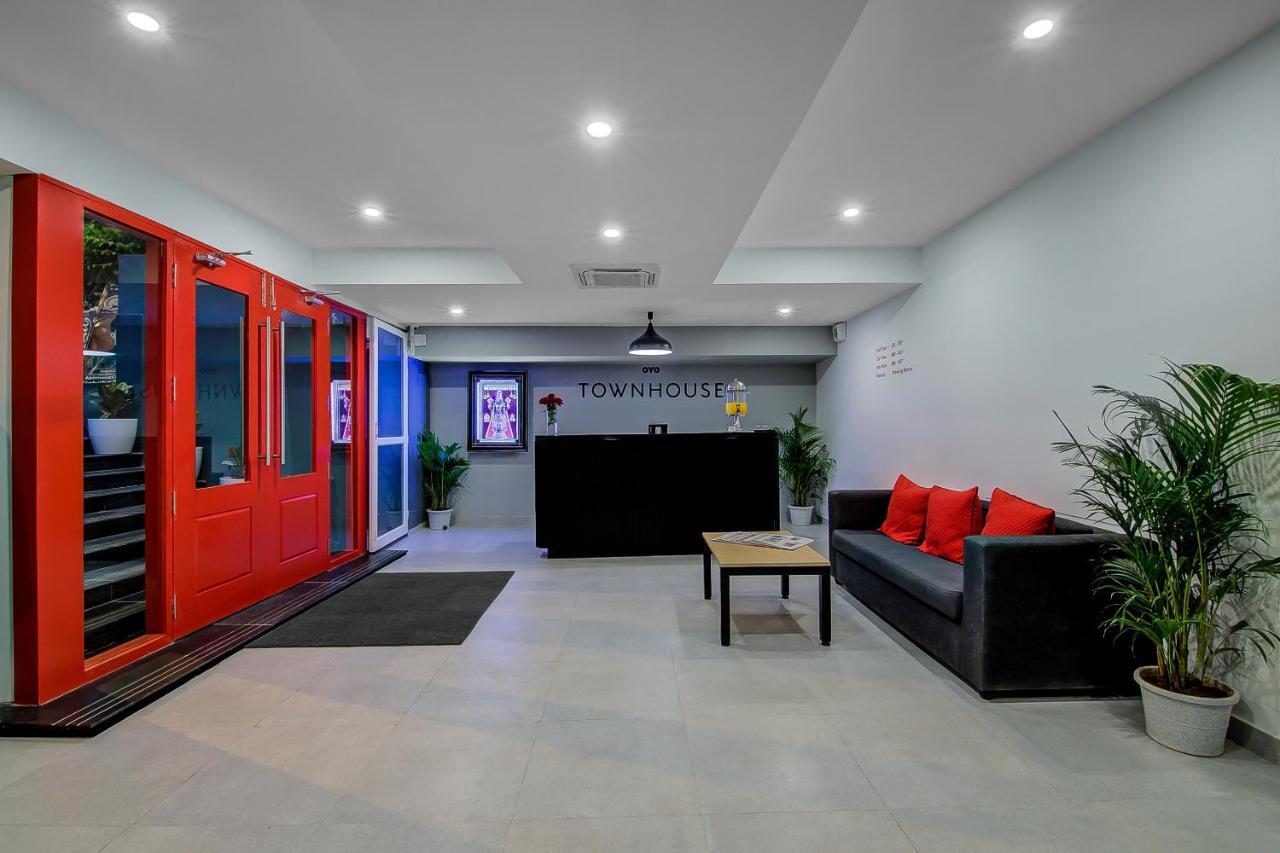 Super Townhouse Global Village Tech Park Near Kengeri Bus Terminal Metro Station Bangalore Esterno foto