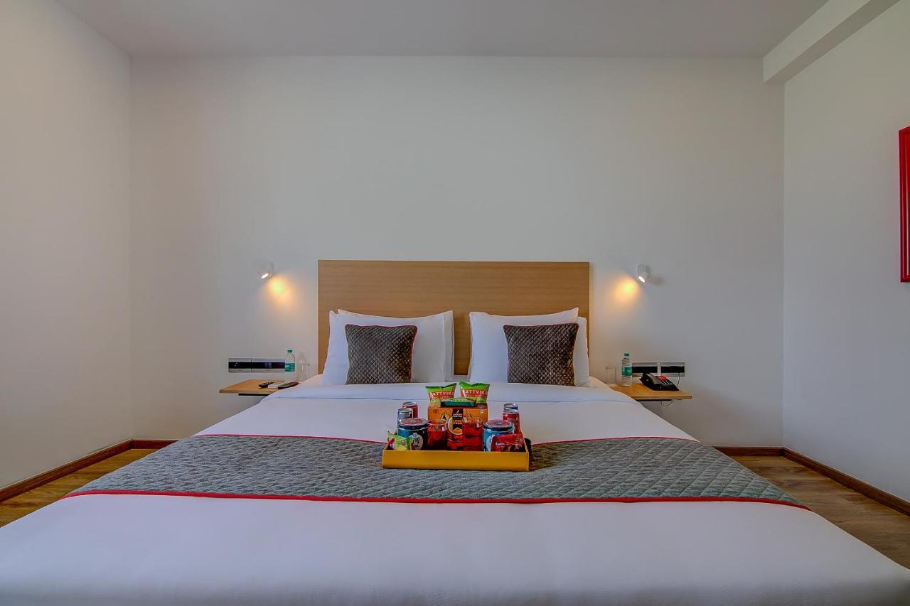 Super Townhouse Global Village Tech Park Near Kengeri Bus Terminal Metro Station Bangalore Esterno foto